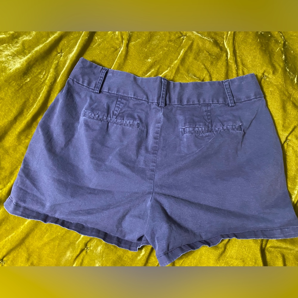 EUC LOFT - loafer shorts — navy blue - size 8 - Picture 3 of 6